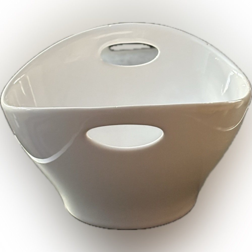 White Matceramica Handled Soup/Snack Bowl